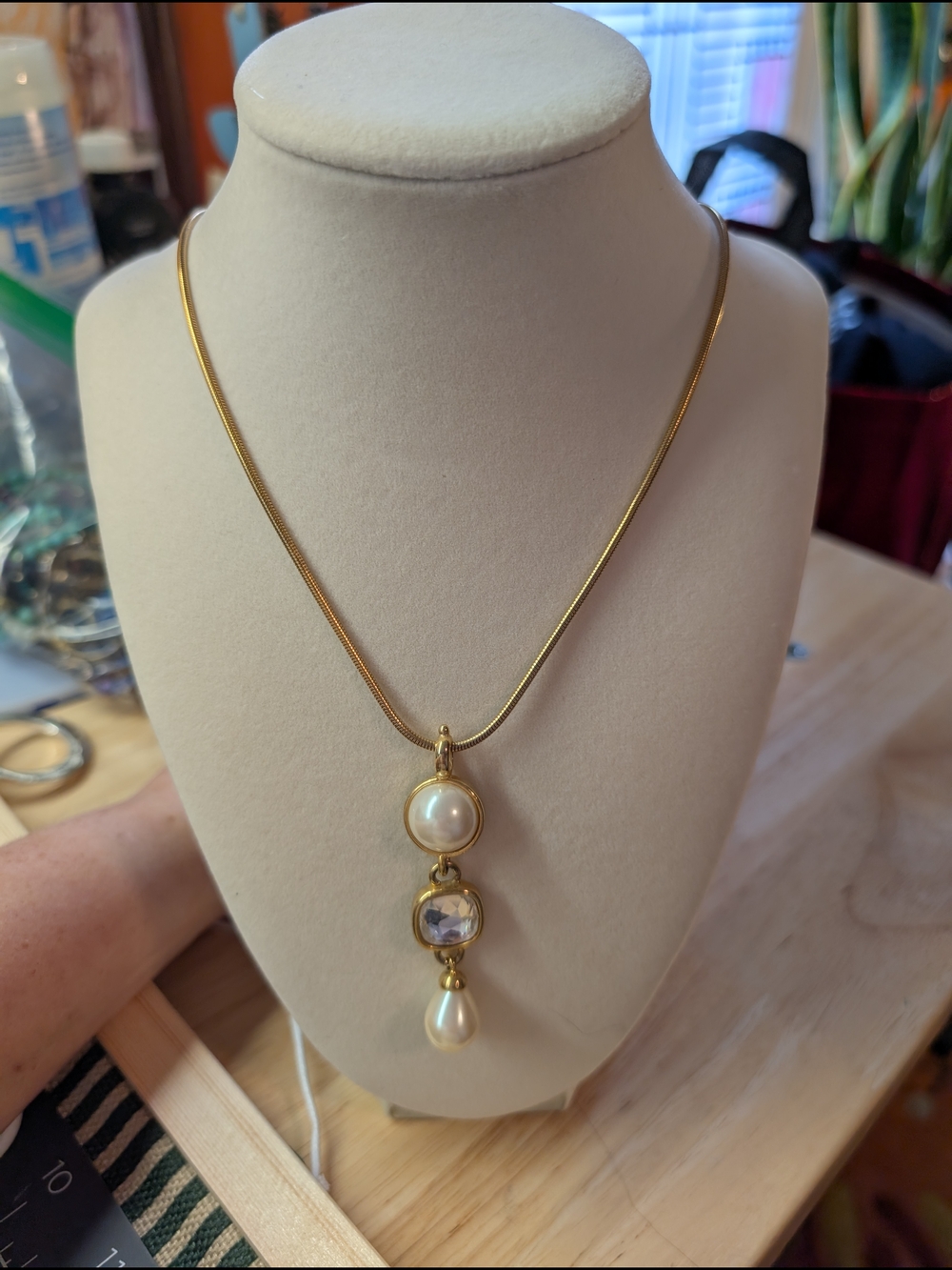 Gold Pearl Drop Pendant Necklace - Women Jewelry